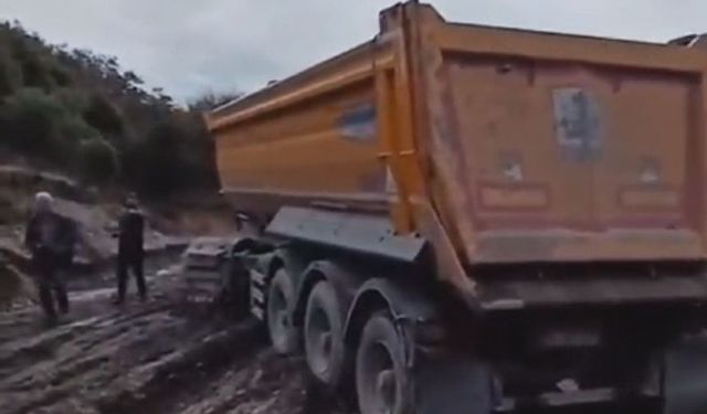 Çatalca'da Alternatif Yol Çamur Deryasına Döndü: Hafriyat Kamyonları Yolda Kaldı!