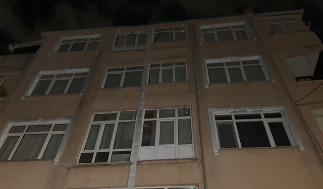 Eyüpsultan'da 5 katlı bina mühürlendi