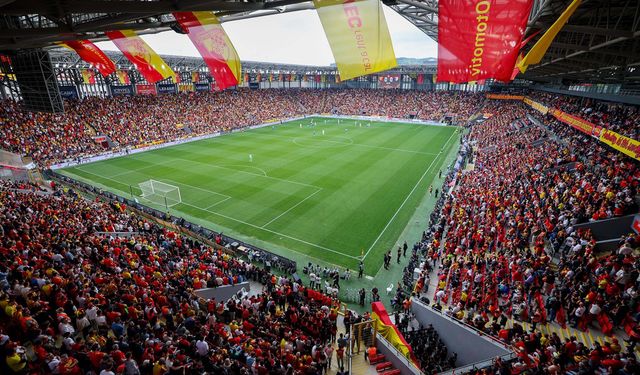 Göztepe 35 gün sonra taraftarının önüne çıkıyor!