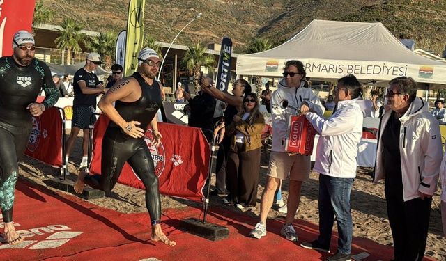 Marmaris'te 22 ülkeden 2 bin 400 yüzücü kulaç atıyor