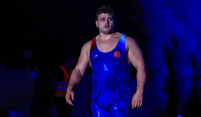 Milli güreşçi Rıza Kayaalp, Kazakistan'da çeyrek finalde elendi