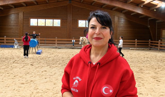 Özel gereksinimli çocuklar atlı jimnastikle gelişimlerini destekliyor