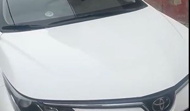 Park halindeki otomobile yorgun mermi isabet etti