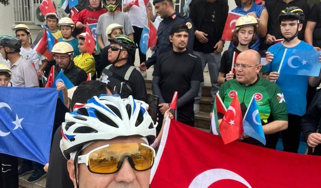 Pedallarını Gazze ve Doğu Türkistan için çevirdiler