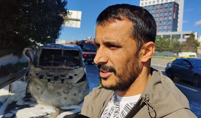 Seyir halindeki minibüs alev alev yandı