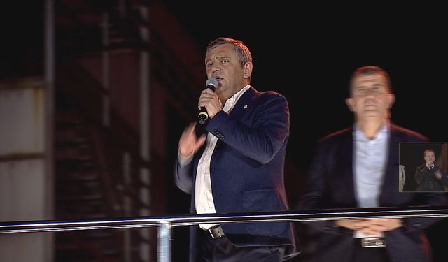 YENİ Parti Lideri Özgür Özel Zeytinburnu'nda Miting Düzenledi