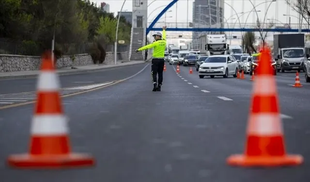Başkentte Bugün Trafik Kitlenecek İşte Kapatılacak Yollar!