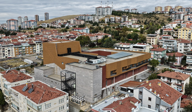 Polatlı'da yeni kültür merkezi hizmete hazırlanıyor: İçinde yok yok