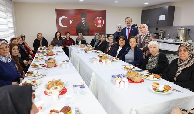 Keçiören’de Kadın ve Aile Buluşmasında Değerler Konuşuldu