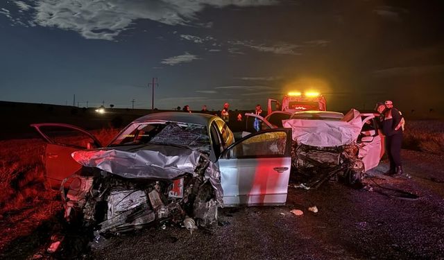 Karaman'da otomobil ile panelvan çarpıştı: 3 yaralı