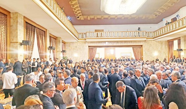 Meclis’in ilk gününde dikkat çeken temaslar