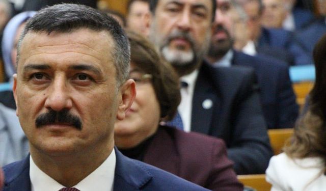 Selçuk Türkoğlu’ndan Halk TV’ye Şafak Baskınına Tepki: Basın Özgürlüğüne Vurulan Kelepçedir