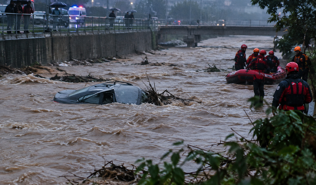 İstanbul’da sel felaketi: 2 kişiden haber yok