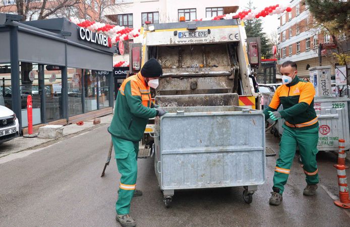 Çankaya Belediyesi'nden Temizlik Seferberliği: Cadde ve Sokaklarda Yoğun Mesai