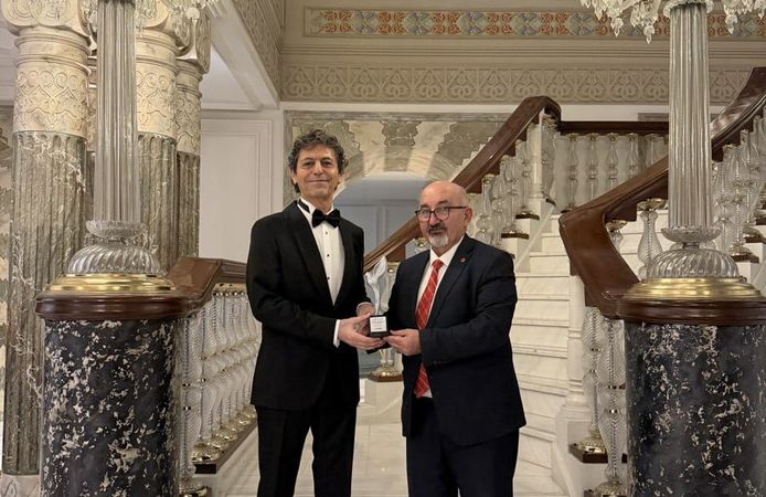 Akif Manaf’a Bir Barış Ödülü Daha!