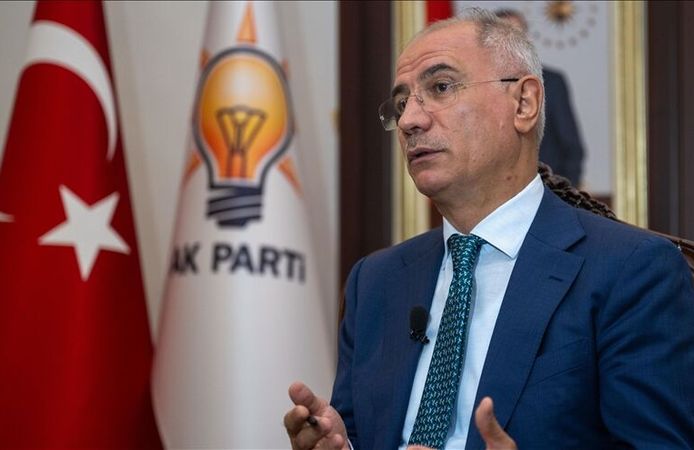 Ala: Türkiye küresel krizlerden etkilenmeden ilerliyor