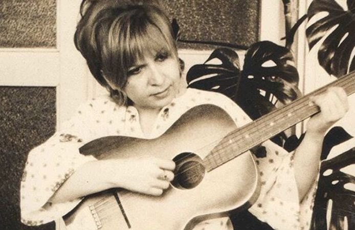 Türk popunun usta söz yazarı Ülkü Aker hayatını kaybetti