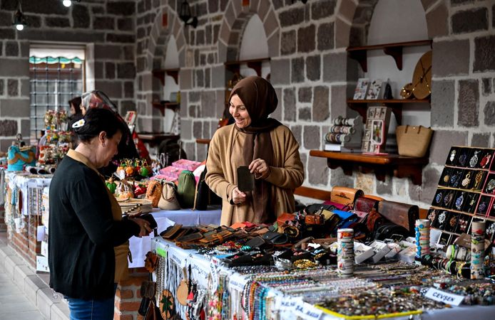 Hamamönü’nde Anneler Günü’ne Özel El Emeği Pazarı Açıldı