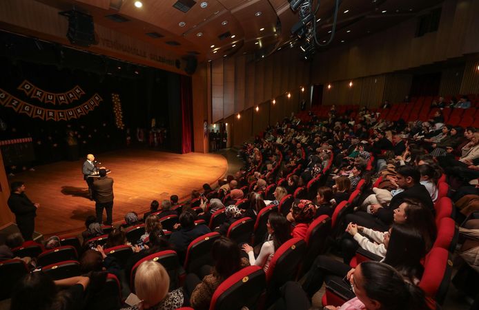 YENİMEK’te Okuma Yazma Sevinci: 60 Kursiyer Kep Attı