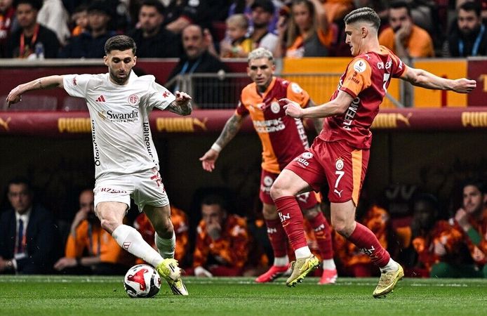 Galatasaray’a Devler Ligi Bileti: Gözler Kura Çekiminde