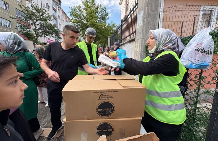 Sincan Belediyesi’nden LGS Sabahı Öğrenci ve Velilere Destek