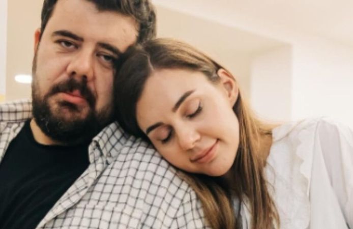 Berfu Yenenler Üçüncü Bebeğini Kaybettiğini Duyurdu