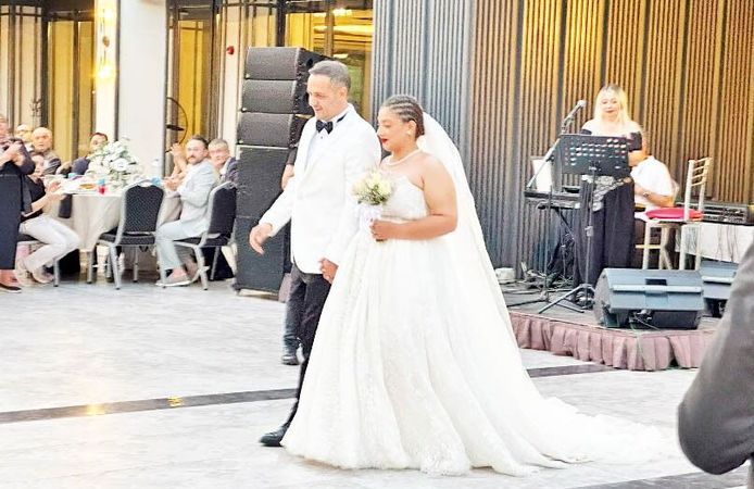 Demiryürek ve Karakuş ailelerinin mutlu günü