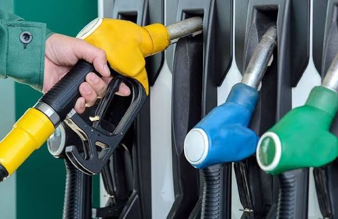 Benzine tarihin en büyük zammı geliyor!