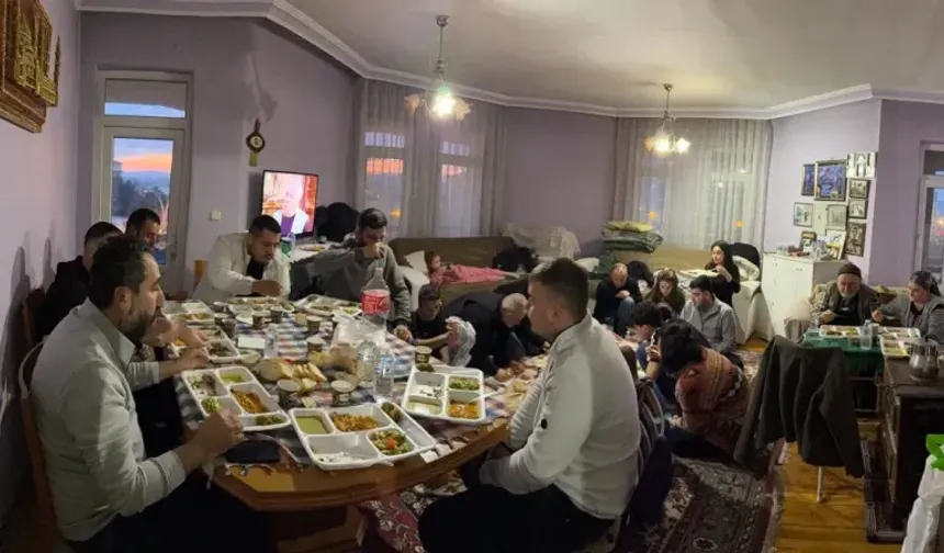 Kahramankazan'da Yusuf dedeye iftar sürprizi
