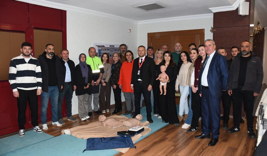 Mamak'ta Belediye Personeline ilk yardım eğitimi!