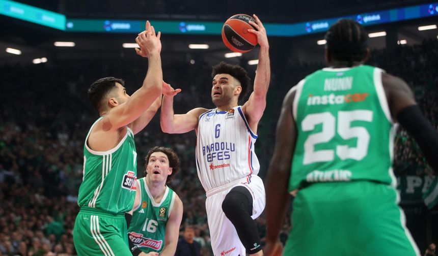 Anadolu Efes,  Panathinaikos AKTOR'u 79-76 mağlup etti