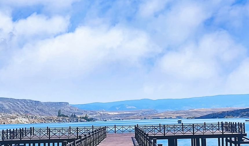 Nallıhan'daki Çayırhan Gölü ziyaretçileri ağırlıyor