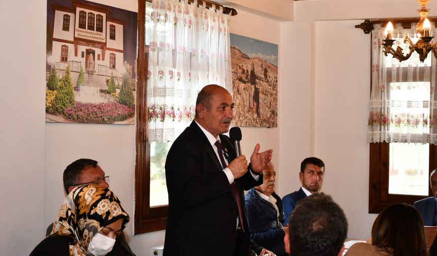 Başkan Karakoç mahalle muhtarlarıyla görüştü