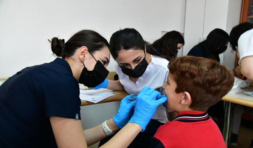 Mamak Belediyesi’nden Öğrencilere Diş Taraması Desteği