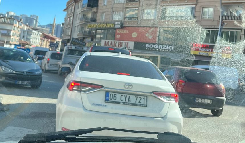 Mamak Boğaziçi’nde trafik çilesi: Vatandaşlar isyan ediyor!