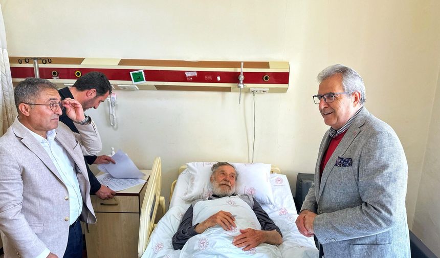 Ahmet Mekin, taburcu oldu