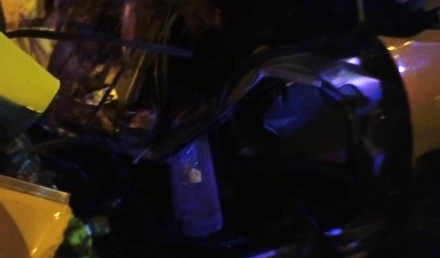 Taksi kazasında feci Son: 2 Ölü