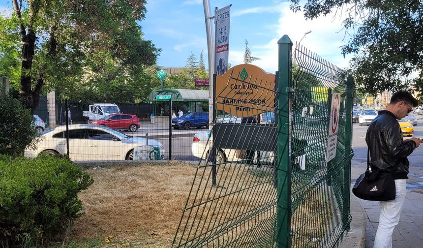 Çankaya'da kaderine terk edilmiş bir park