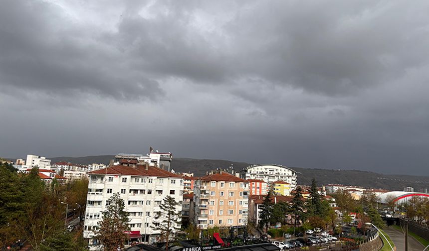 Çankırı'da sağanak ve dolu hayatı olumsuz etkiledi
