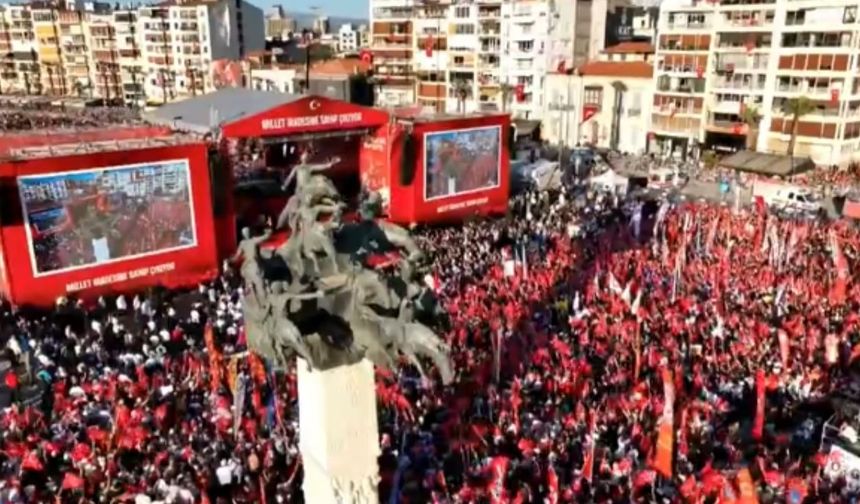 CHP İzmir Mitingine yoğun katılım