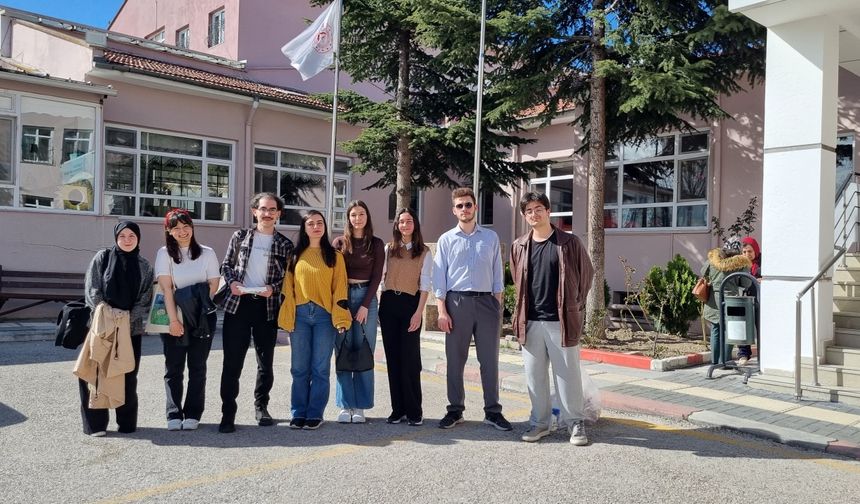 Çubuk'ta öğrenciler huzurevini ziyaret etti!