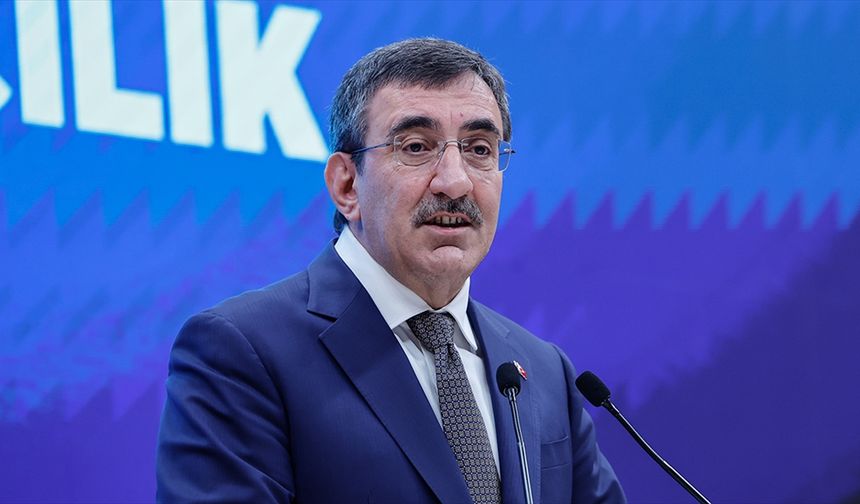 "Enflasyon son bir senede 40 puanın üzerinde azaldı"
