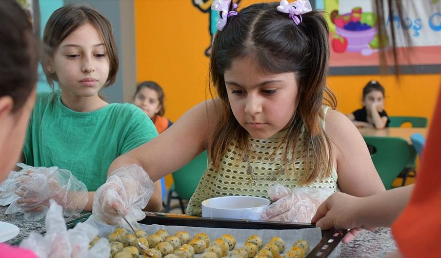 İlkokul öğrencilerinden mutfak etkinlikleri