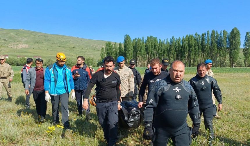 Balık Tutarken Nehre Düştü