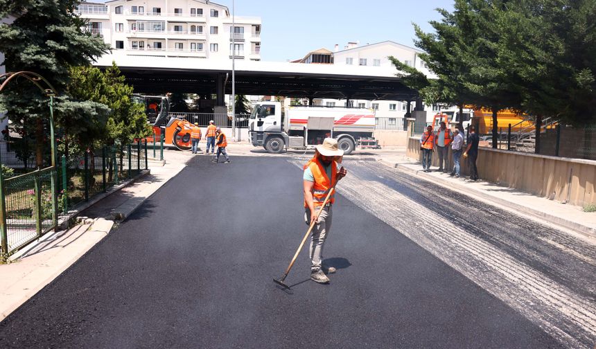 Çankaya Belediyesi asfalt serim çalışmalarına hız verdi!