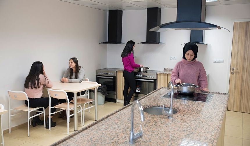 Hacettepe’de KYK Kararına Tepki: ‘Yurttan Çıkmıyoruz!