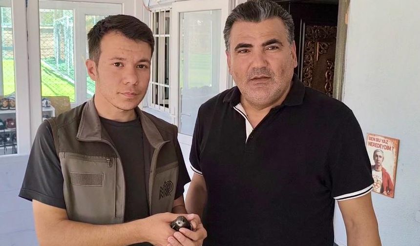 Ebabil kuşu halı sahada bitkin hale bulundu