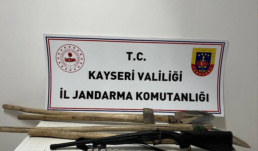 Kayseri'de kaçak kazı yapan 2 şüpheli yakalandı!