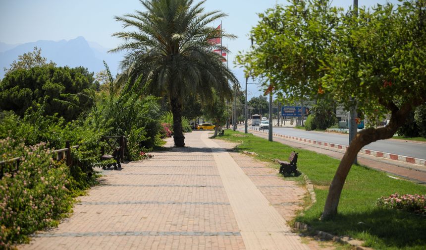 Antalya'da 95 yılın en sıcak Temmuz'u!