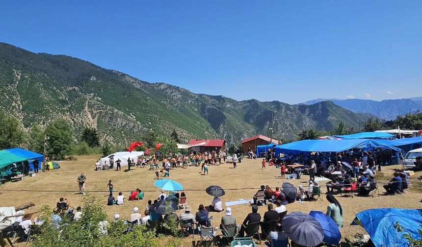 Artvin'de Karakucak Güreşi!